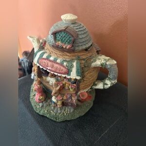 Vintage 1990s Bunny Garden Shop Teapot Bank – Resin Cottagecore Decor